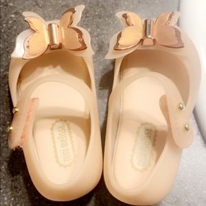 Little girls Sandler with strap